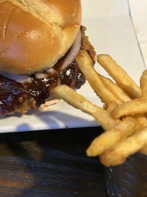 Streetcar Grille and Tavern