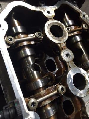 Vice grip marks on the cam shaft?!