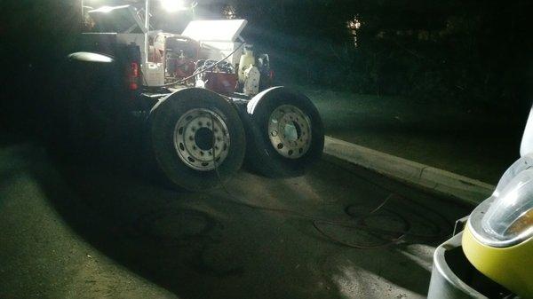 Almanza's Tire Road Service