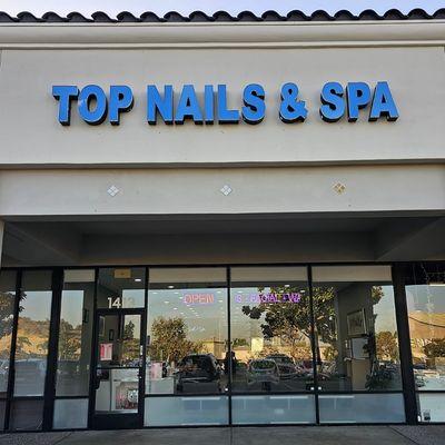Top Nails & Spa