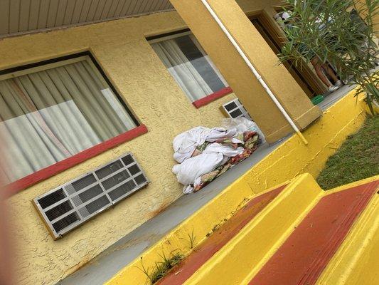 Air conditioner and stairs