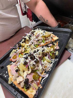 Giant Manhattan Pizza & pasta