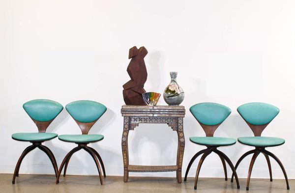 If you are interested in consigning art, antiques, design, audio gear or unique collectibles we can help you.