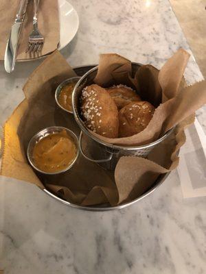 Pretzels and vegan friendly cheese