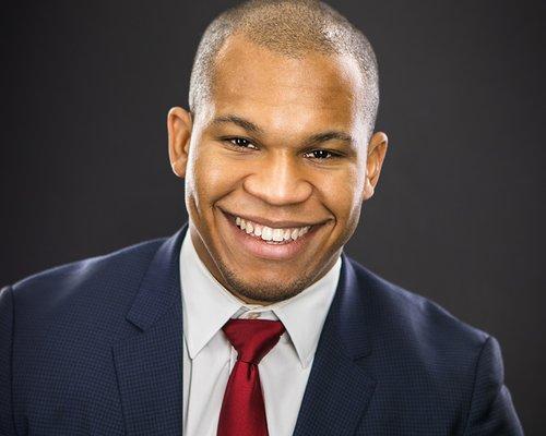 "Contemporary Headshots with Personality!"© No one on the Island is offering this calibre of headshots that present you as a confident pro!