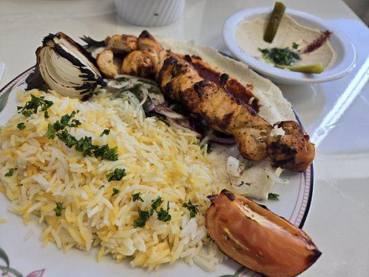 Shish taouk, hummus and rice