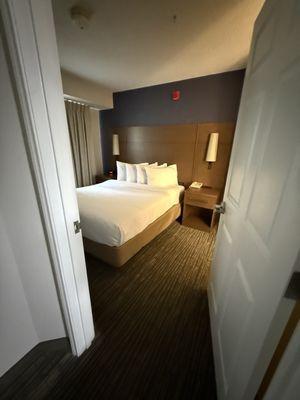 One-Bedroom Suite (Queen Bed) - Bedroom