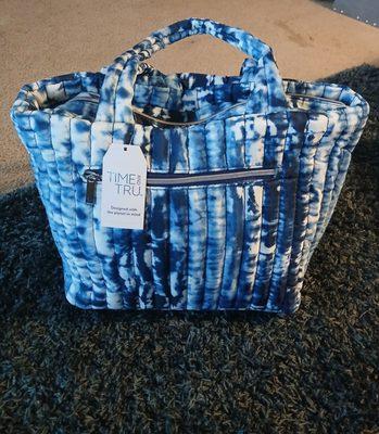 A great tote bag for only 3.99 which is normally $24.98