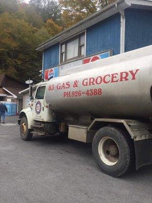 83 Gas & Grocery