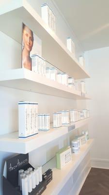 Clinical & botanical skincare