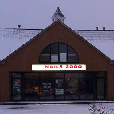 Nails 2000