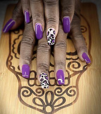 nails acrylic set with gel polish and cheetah print nail art
