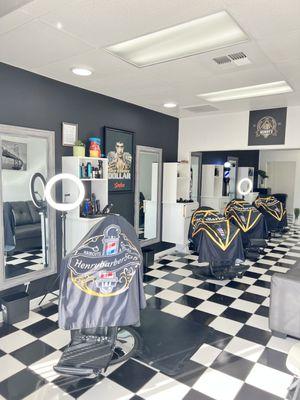Henry’s Barber Shop