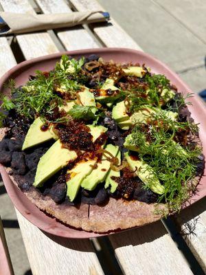 Black bean avocado tlayudita