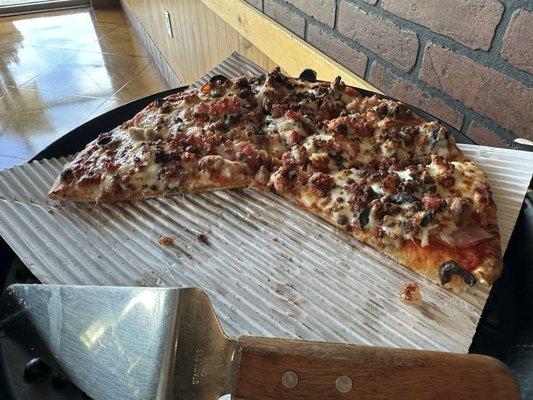 East of Chicago Pizza