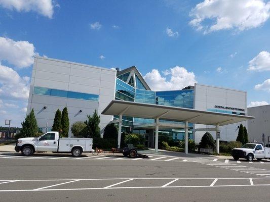 The general aviation terminal at RDU. Signature is actually located in a smaller building to the right of this building.