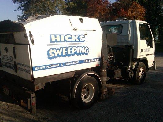 Hicks Lawn Services LLC