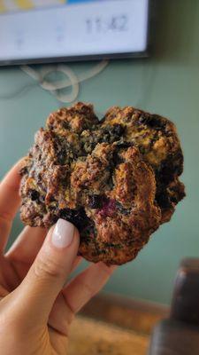 Scone of the day: Blueberry Scone (3.75/5)