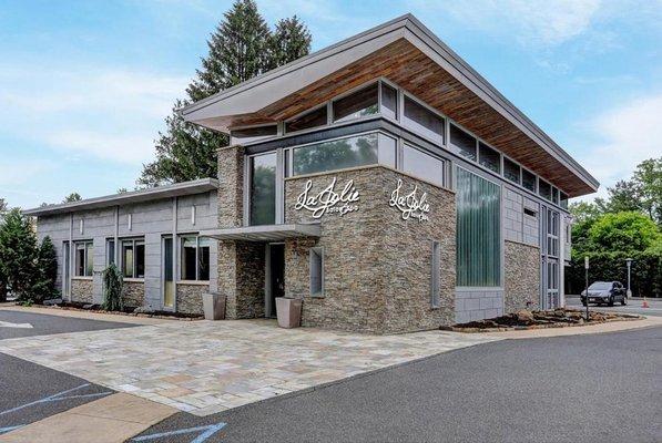 La Jolie Salon and Spa