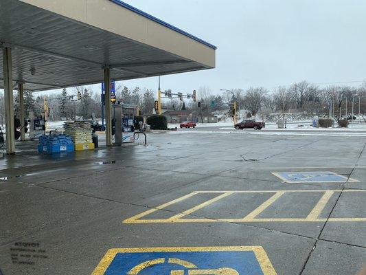 Holiday Station Store