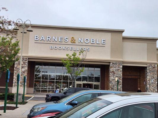 Barnes & Noble
