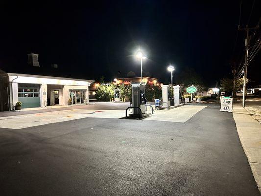 Colonial Filling Station