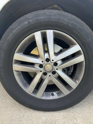 Cheap brake dust everywhere...these things won't make it 10,000 miles