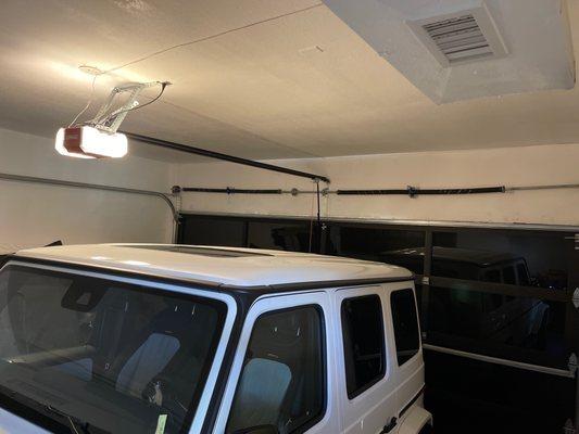 Universal Garage Door & Gate Repair