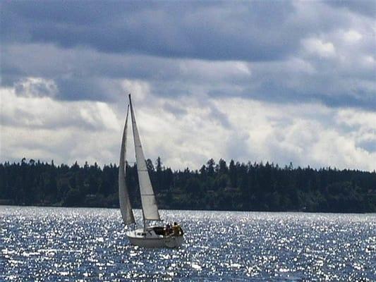 Island Sailing School & Club