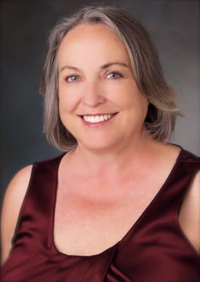 Enthusiastic, helpful and professional, Lucy is a full time realtor in and around La Quinta and the golf club communities.