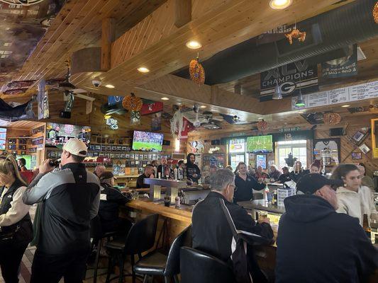 Cropsey's Diamond Bar