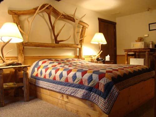 Majestic World Lodge & Retreat. Lodge rooms offer a cozy atmosphere to hunters and vacation rental guests.