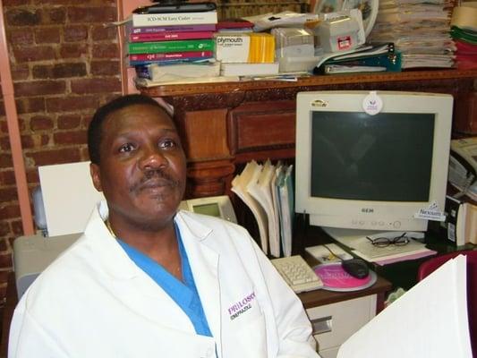 Kenneth J Mitchell, DPM