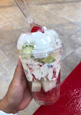 Gansito ice cream with fruits and whipped cream