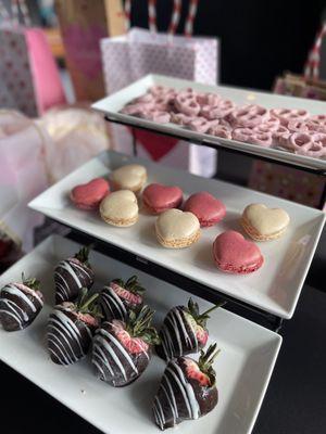 Valentines weekend where we dripped, sipped on champagne, relaxed & enjoyed free make your own flower boutiques and sweets. #ivhydration