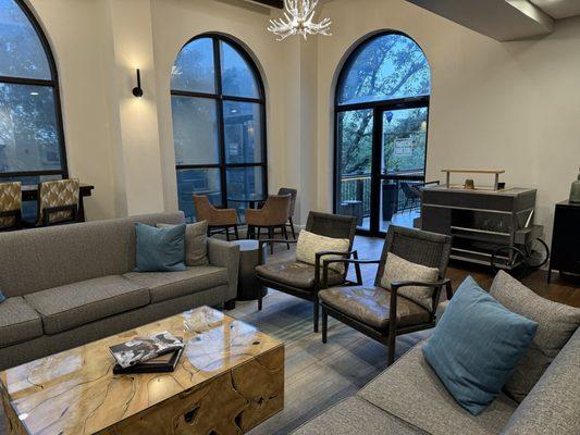 Renaissance Austin Hotel