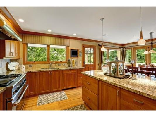 I always appreciate a smart kitchen!