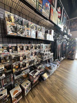 Skylarks Toys & Comics