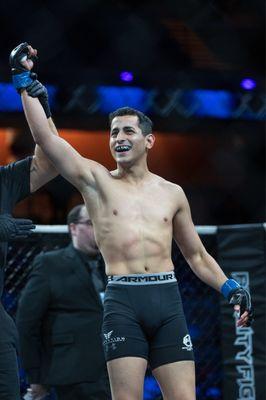 Local MMA fighter Erick Alvarado knocks his opponent out in the first 10 seconds