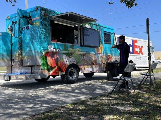 Rico Rico Pizzas & Latin Fud Truck