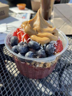 Acai bowl