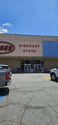 Roses Stores