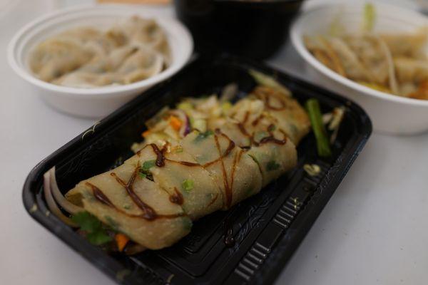 Scallion pancake with beef. More loosely packed and falling apart than I'm used to, but very tasty.