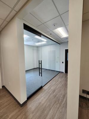 Mokan Glass & Supply