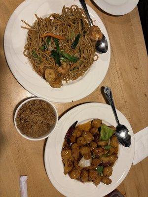 Little Gingko Asian Cafe