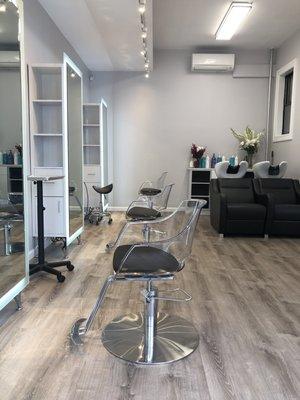 Salon Area