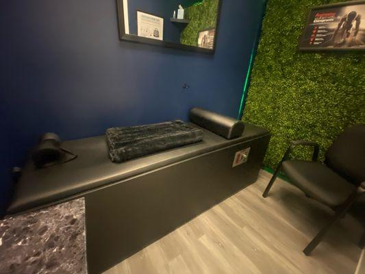 Intersegmental Traction Table ("Roller Bed")