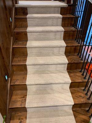 Capped steps and bound on both ends.