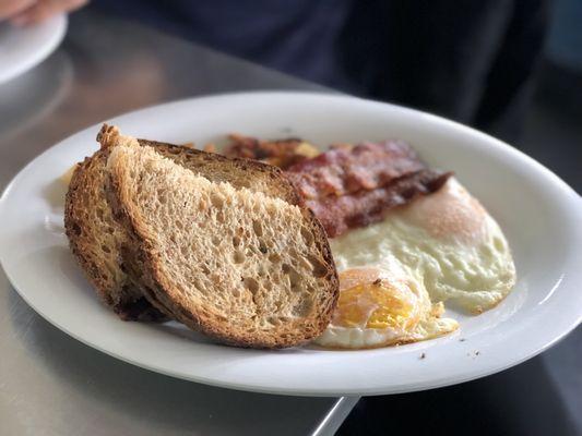 Snorkels Cafe & Bistro