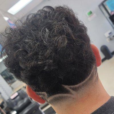 SKIN TAPER WITH A LIL FREESTYLE.